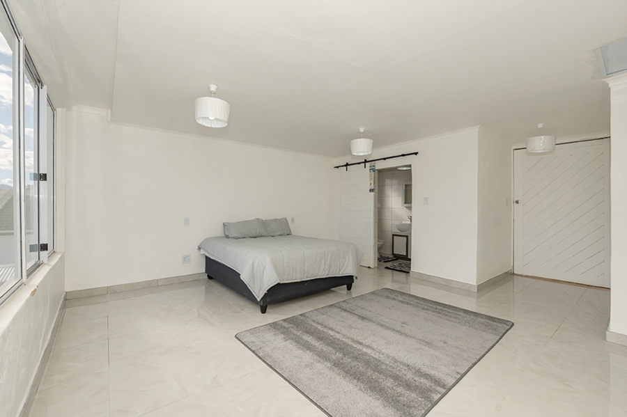 To Let 3 Bedroom Property for Rent in Marina Da Gama Western Cape